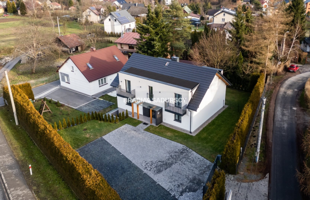 Budynek wolnostojący, 5 mieszkań, gm. Wieliczka