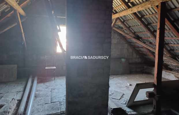 Budynek z lat 70-tych w Targowisku gm.Kłaj