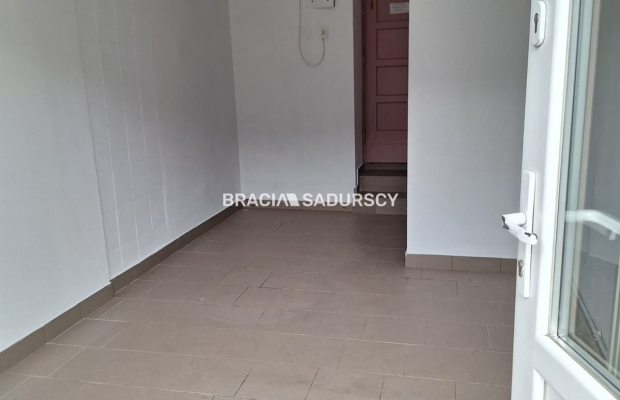 ZDJĘCIA W OGŁOSZENIU NALEŻĄ DO WŁAŚCICIELA OFERTY     
 
Grzegórzki - Kotlarska    
 
Oferujemy do najmu lokal o powierzchni 13