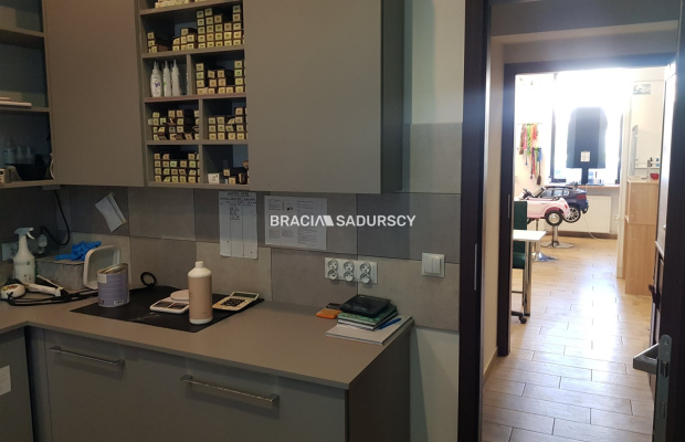 Lokal usługowy w dobrej lokalizacji 