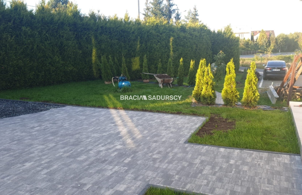 Budynek wolnostojący, 5 mieszkań, gm. Wieliczka