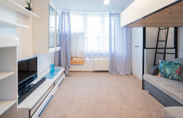 Kawalerka umeblowana 24,6 m2/Azory