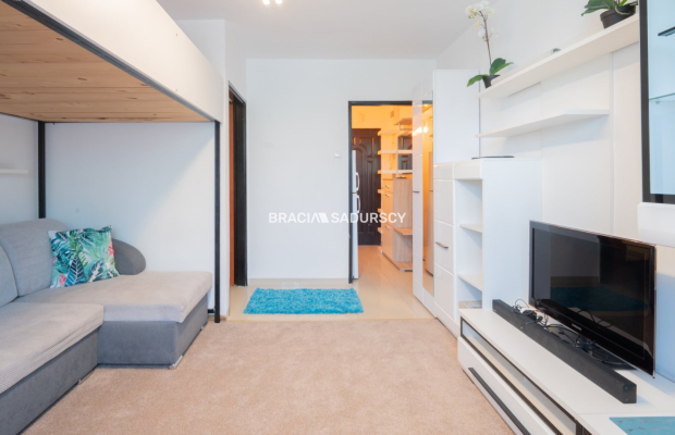Kawalerka umeblowana 24,6 m2/Azory