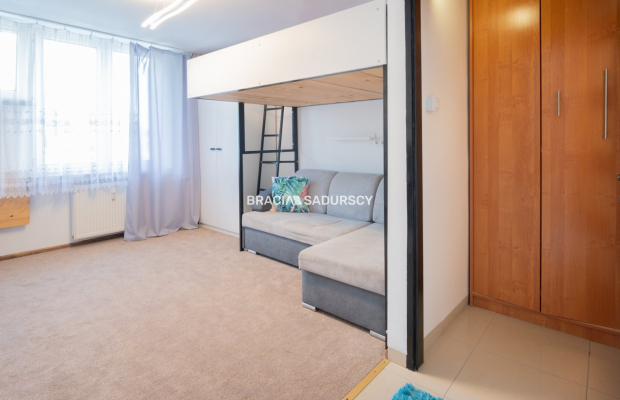 Kawalerka umeblowana 24,6 m2/Azory