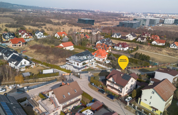 Duże mieszkanie, balkon, ogród,  blisko tramwaj