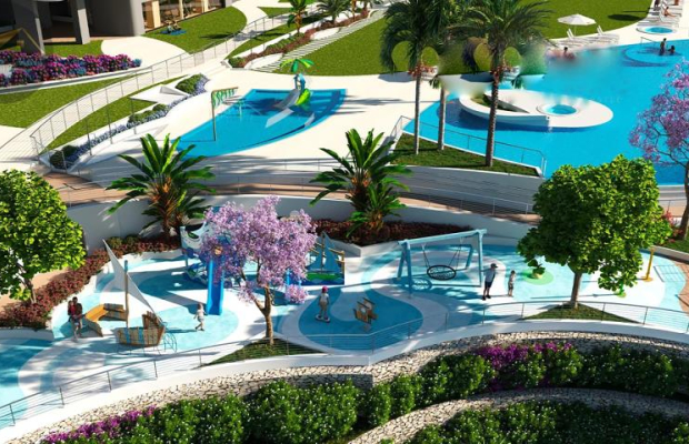 Wytworny apartament przy plaży z widokiem na morze