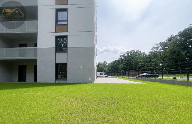 100m2 / ogródek / nowy budynek