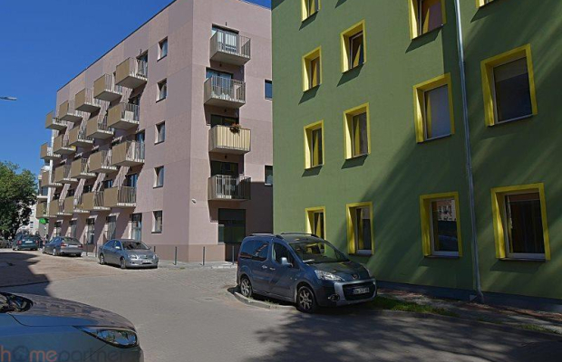 Słoneczna kawalerka z balkonem, centrum 2100zł