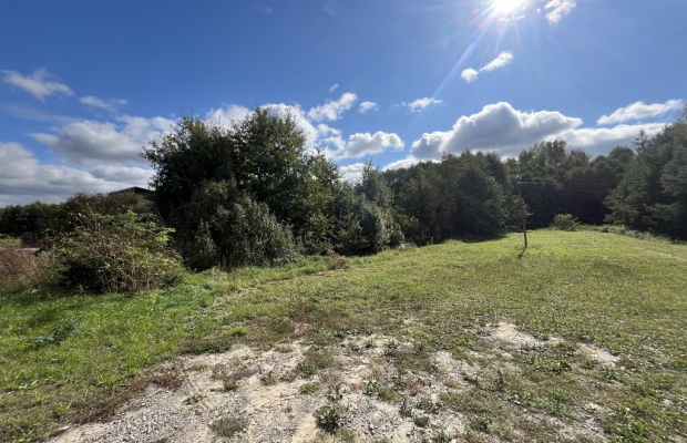 Działka 1441 m2 prze drodze 747 w Lipie Miklas.