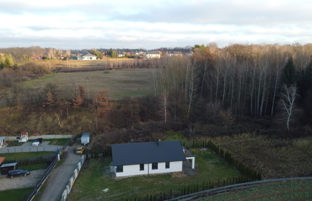 Dom, Dys, 1000 m2 działki,