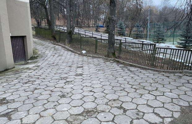 Garaż w budynku ul. Kalinowszczyzna.