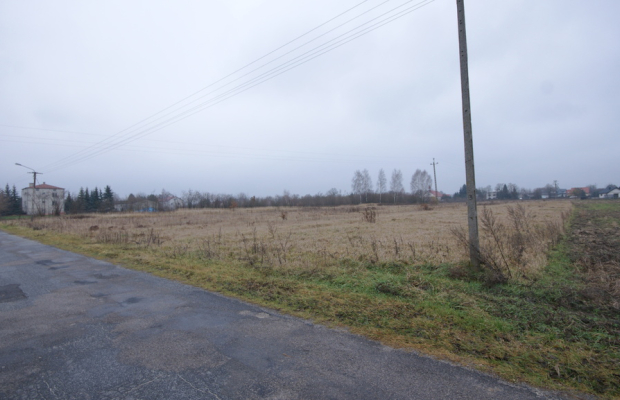 Kilka działek budowalnych + działka rolna Nowodwór