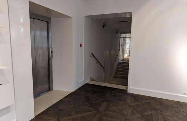 Lokal biurowo-usługowy, 115,71 m², centrum