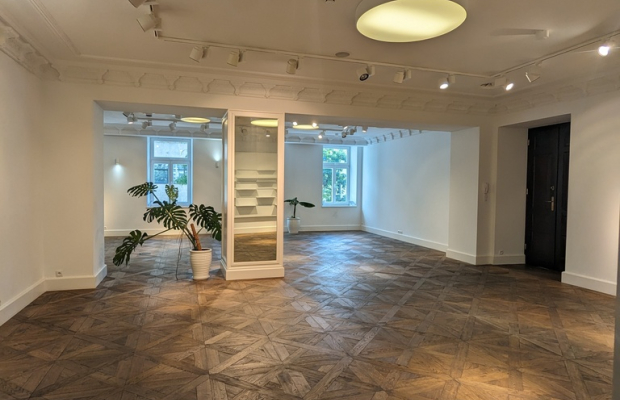 Lokal biurowo-usługowy, 115,71 m², centrum