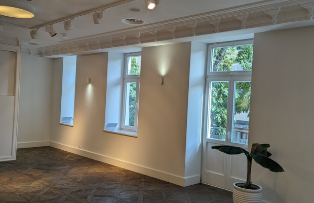 Lokal biurowo-usługowy, 115,71 m², centrum