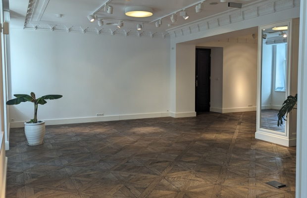 Lokal biurowo-usługowy, 115,71 m², centrum