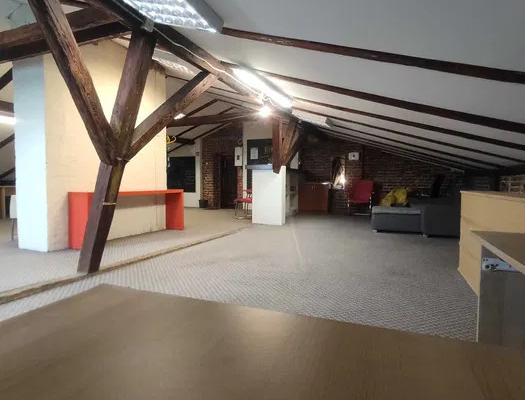 Lokal biurowo-usługowy, 81 m², centrum