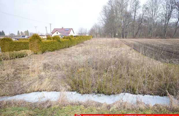 Działka budowlana (WZ) wszystkie media.