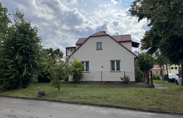Dom 100 m2 w centrum Gniewoszowa gm. Kozienice.
