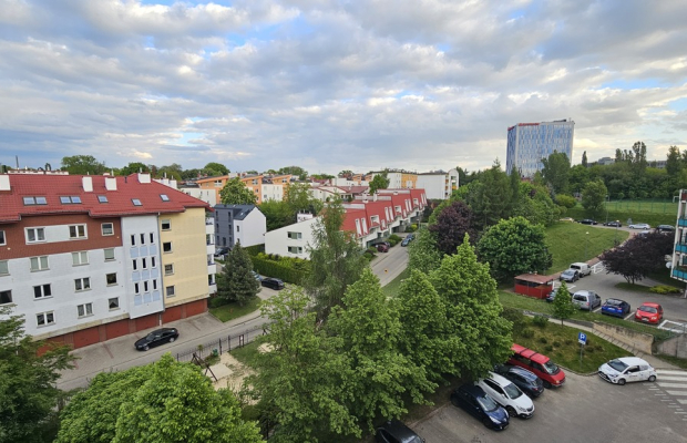 Ul. Kolorowa. pow. po podłodze 67m2, 3 pokoje