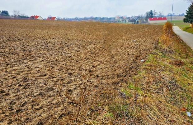 Tomaszowice - działka 20ar położona na wzniesieniu
