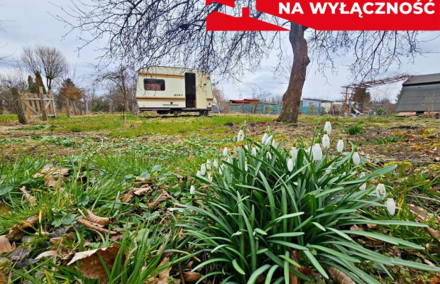 ROD ul.Wapienna-300m² działki+przyczepa kempingowa