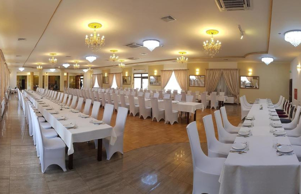 Kompleks hotel-eventowy + bud.usługowe z najemcami