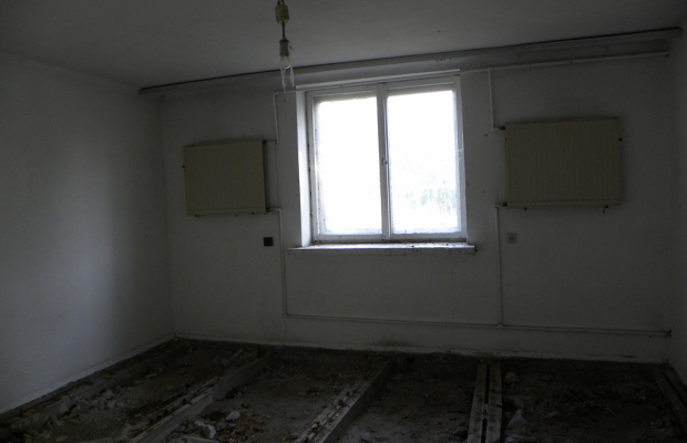 Dom  120 m kw w Baryczy Nowej pow. Zwoleń.