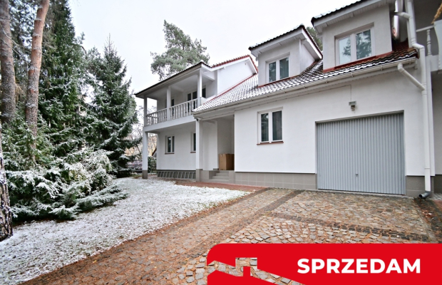 Szeregowiec na spokojnym osiedlu przy lesie-okazja