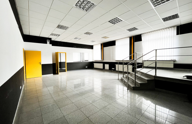 Lokal handlowo-usługowy, 118 m2, Bronowice, parter