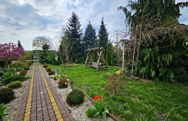 Dąbrowa - dom gotowy do zamieszkania blisko jezior