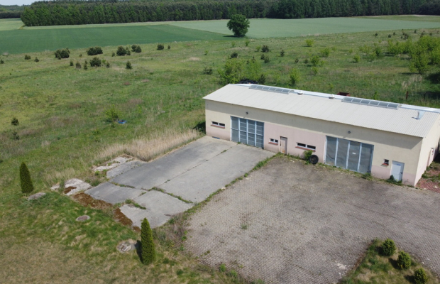 Hala produkcyjno-warsztatowa 209 m kw. gm. Przyłęk