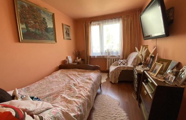 Mieszkanie 3 pokojowe 64 m kw. w Pionkach.