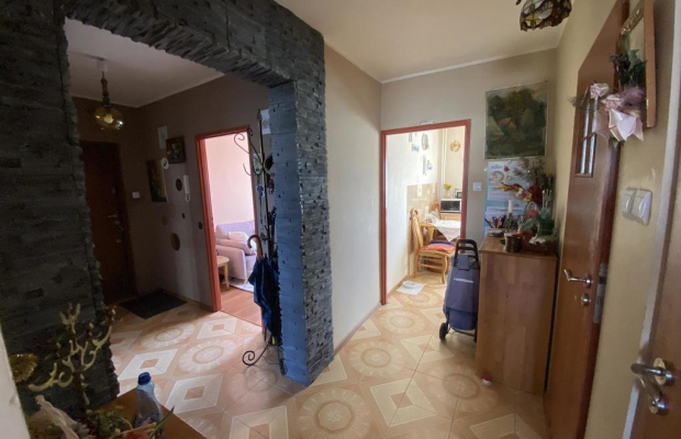 Mieszkanie 3 pokojowe 64 m kw. w Pionkach.