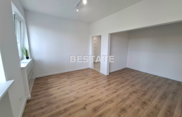 Przestronna kawalerka w centrum misata