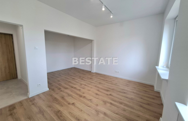 Przestronna kawalerka w centrum misata
