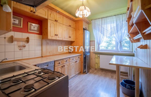Przedstawiamy atrakcyjną ofertę domu jednorodzinnego o powierzchni użytkowej 120m2, położonego w Tarnowie, na spokojnym osiedlu