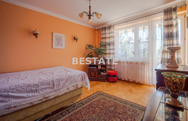 Przedstawiamy atrakcyjną ofertę domu jednorodzinnego o powierzchni użytkowej 120m2, położonego w Tarnowie, na spokojnym osiedlu
