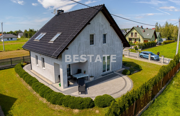 Komfortowy dom w Woli Dębińskiej