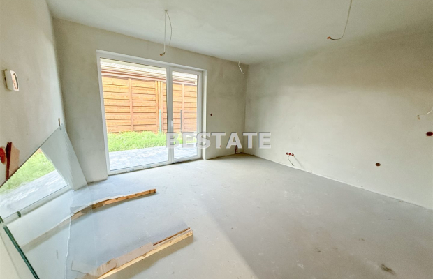 Nowe, bezczynszowe mieszkanie o powierzchni 42 m 2  z tarasem i ogródkiem - prestiżowe osiedle, świetna lokalizacja!  
 
Zapras