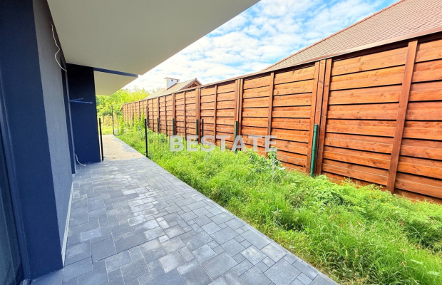 Nowe, bezczynszowe mieszkanie o powierzchni 42 m 2  z tarasem i ogródkiem - prestiżowe osiedle, świetna lokalizacja!  
 
Zapras