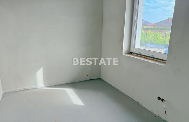 Nowe, bezczynszowe mieszkanie o powierzchni 42 m 2  z tarasem i ogródkiem - prestiżowe osiedle, świetna lokalizacja!  
 
Zapras