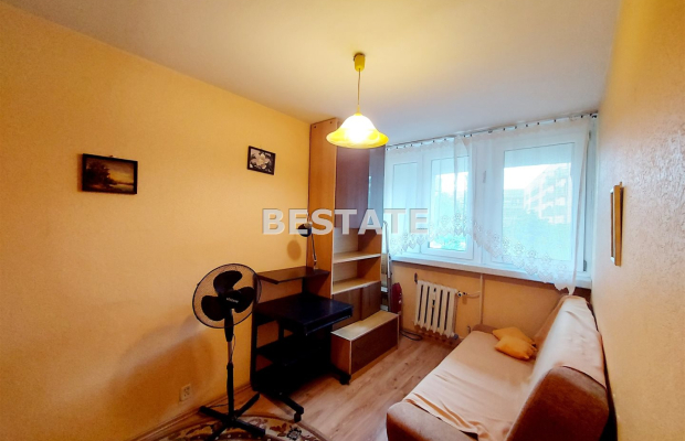 3pokoje,oddzielna kuchnia,2 balkony,piwnica