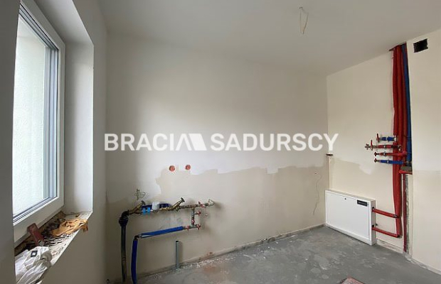 Nowoczesny dom z widokiem na staw, 5 sypialni!