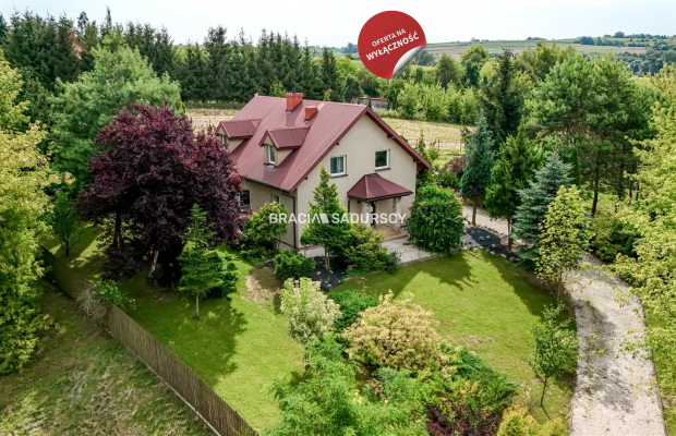 Uroczy dom 130m² z bajkowym ogrodem – Gnatowice!