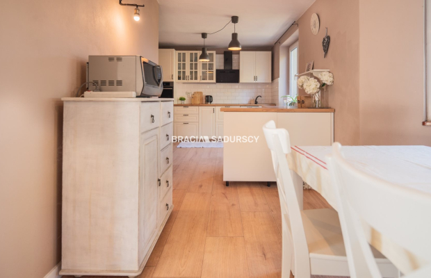 Uroczy dom 130m² z bajkowym ogrodem – Gnatowice!