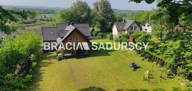* zdjęcia należą do właściciela domu 
 
 Przestronny dom z widokową działką przy lesie Wolskim - Kraków Zwierzyniec  
 
 Nieruc