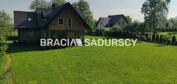 * zdjęcia należą do właściciela domu 
 
 Przestronny dom z widokową działką przy lesie Wolskim - Kraków Zwierzyniec  
 
 Nieruc