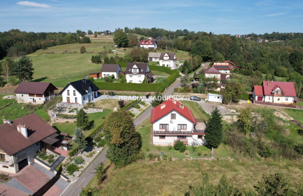 Dom jednorodzinny pod Myślenicami.