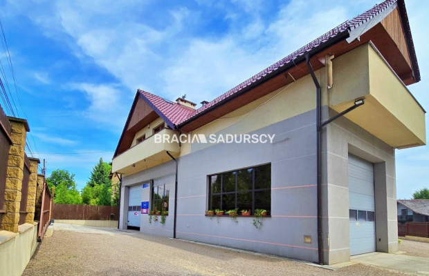Budynek mieszkalno – usługowy 